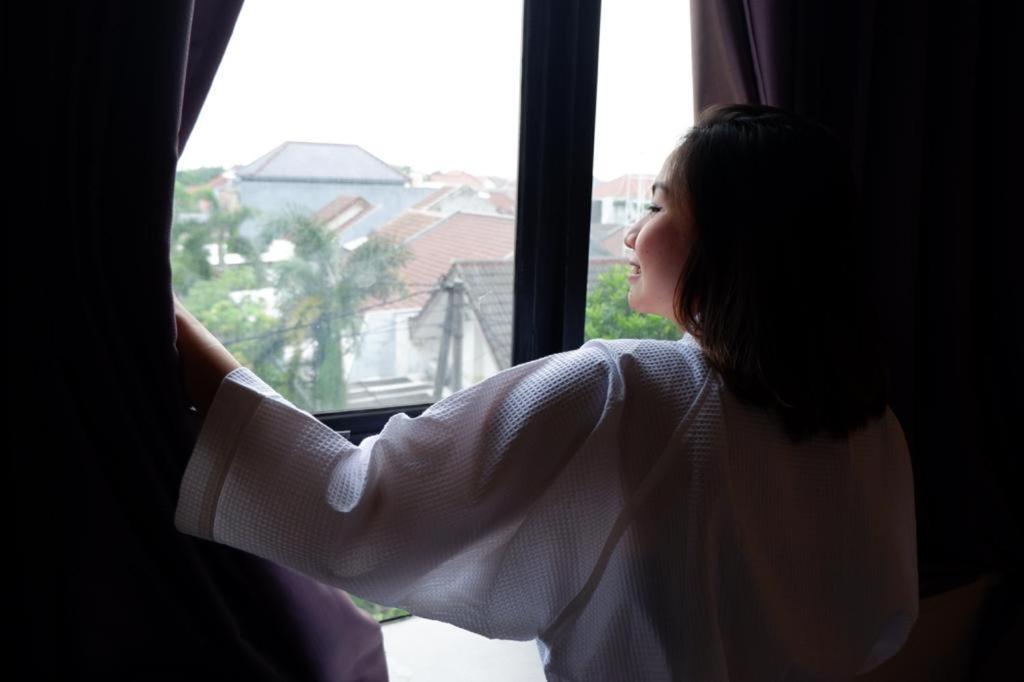 News Hotel Waru Sidoarjo Екстериор снимка
