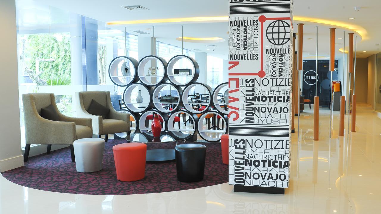 News Hotel Waru Sidoarjo Екстериор снимка